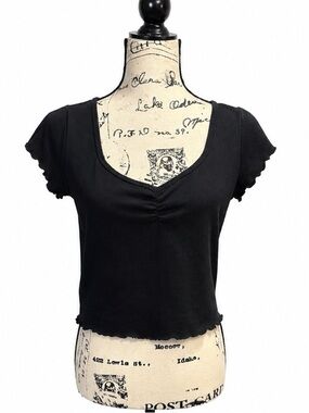 Hollister Black V-Neck Crop Top